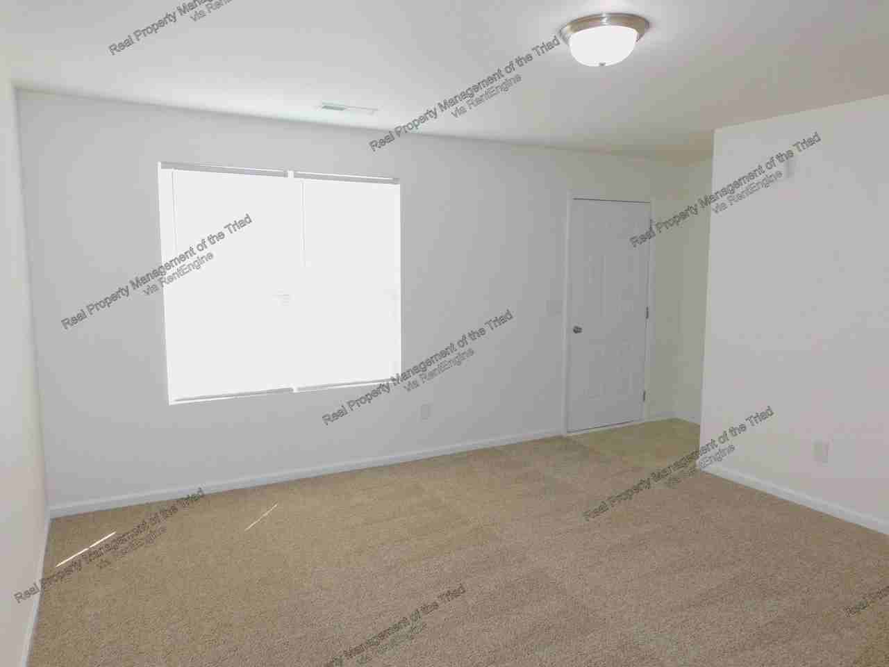 4623 Chapel Ridge Dr - Photo 2 of 27