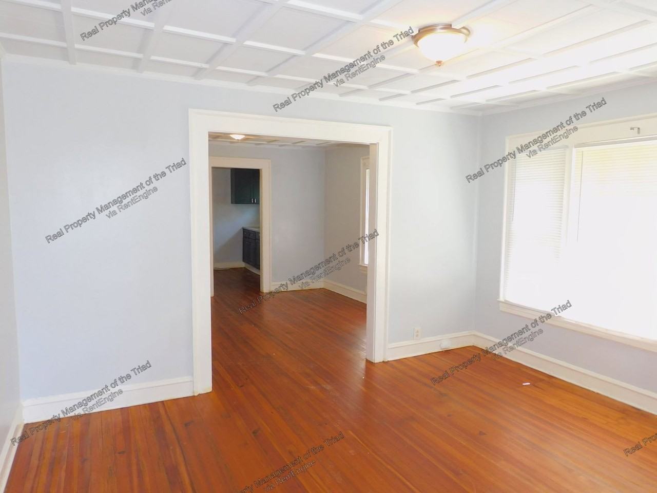 1606 N Hamilton St - Photo 4 of 22