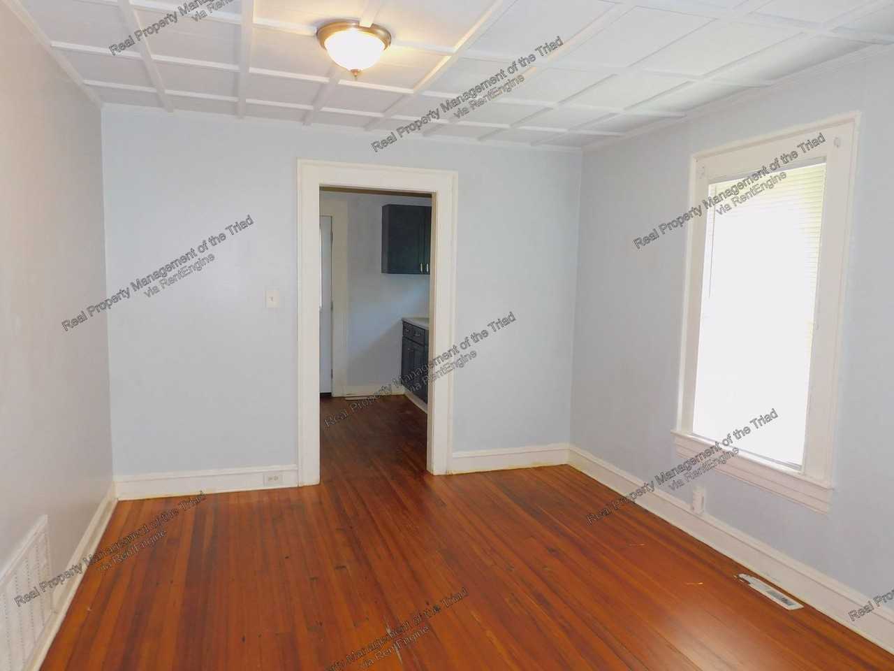 1606 N Hamilton St - Photo 6 of 22