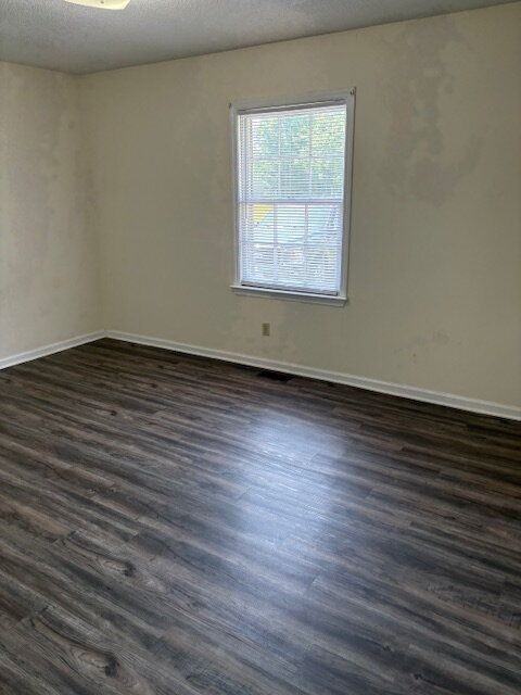 301 Alice Dr #B - Photo 5 of 17