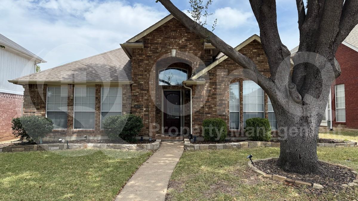 1629 Bennington Dr - Photo 2 of 25