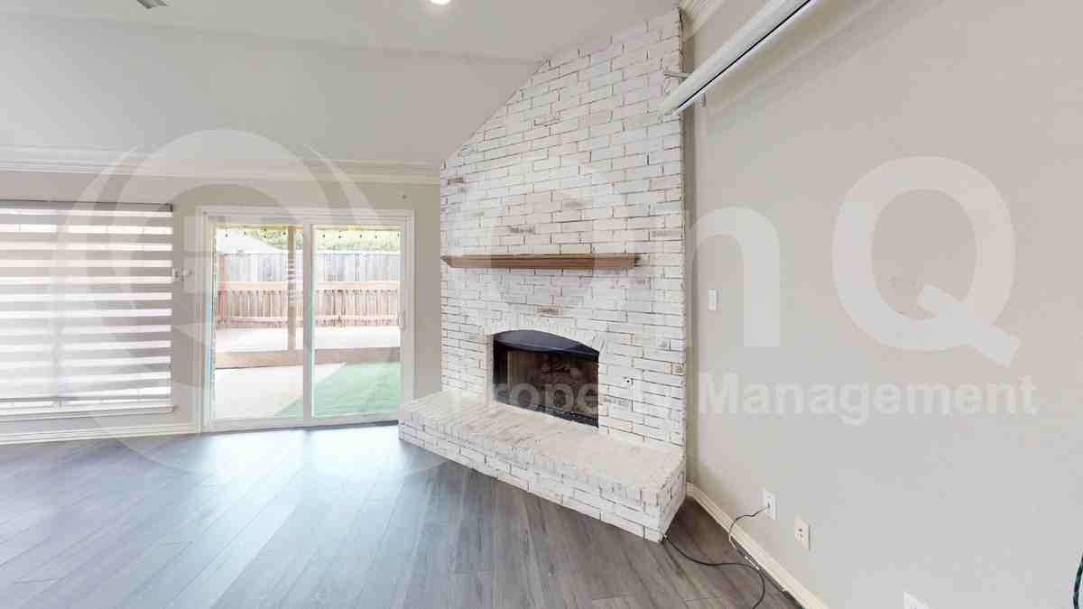 1629 Bennington Dr - Photo 7 of 25