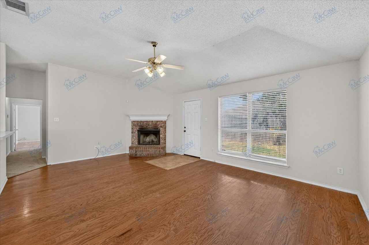 8001 Mourning Dove Dr - Photo 3 of 21