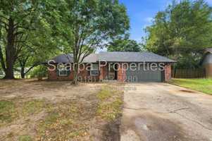 featured image of 1105 W Vicksburg Pl
