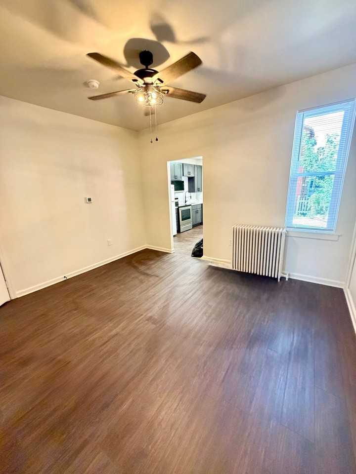 324 S Christian St #1 - Photo 6 of 16