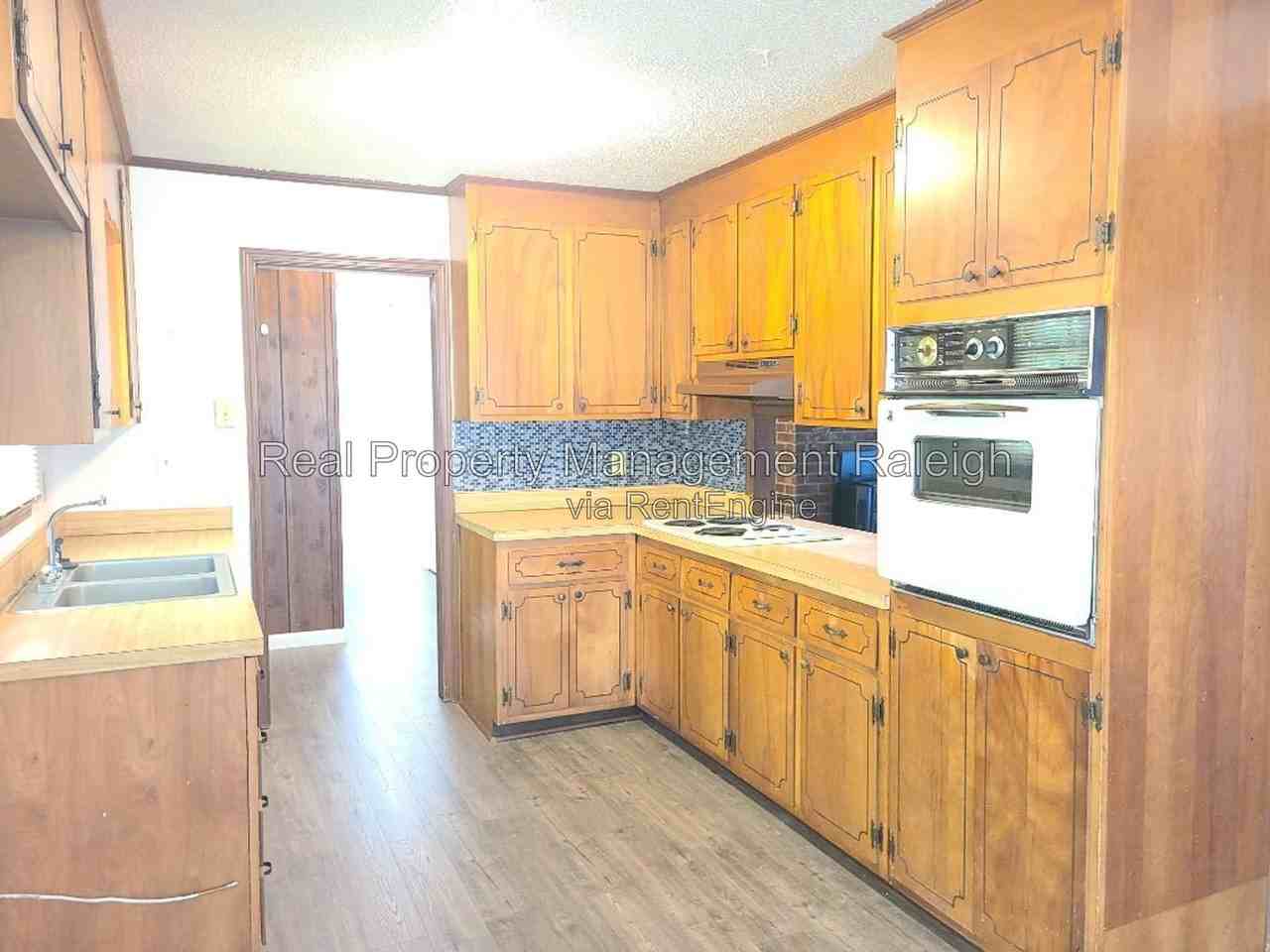 12421 Marsh Field Dr - Photo 5 of 13