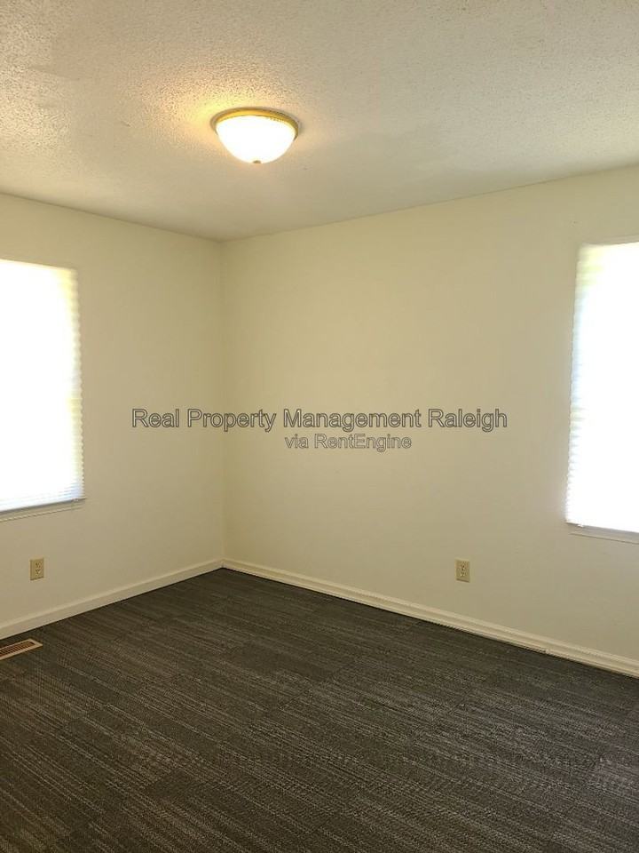 12421 Marsh Field Dr - Photo 6 of 13