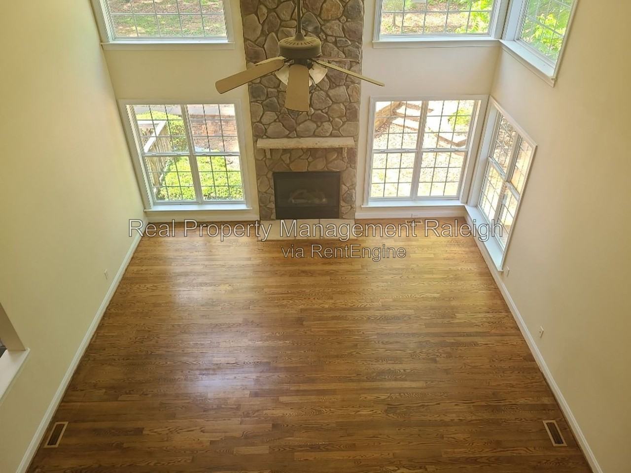 7801 Kensington Manor Ln - Photo 5 of 20