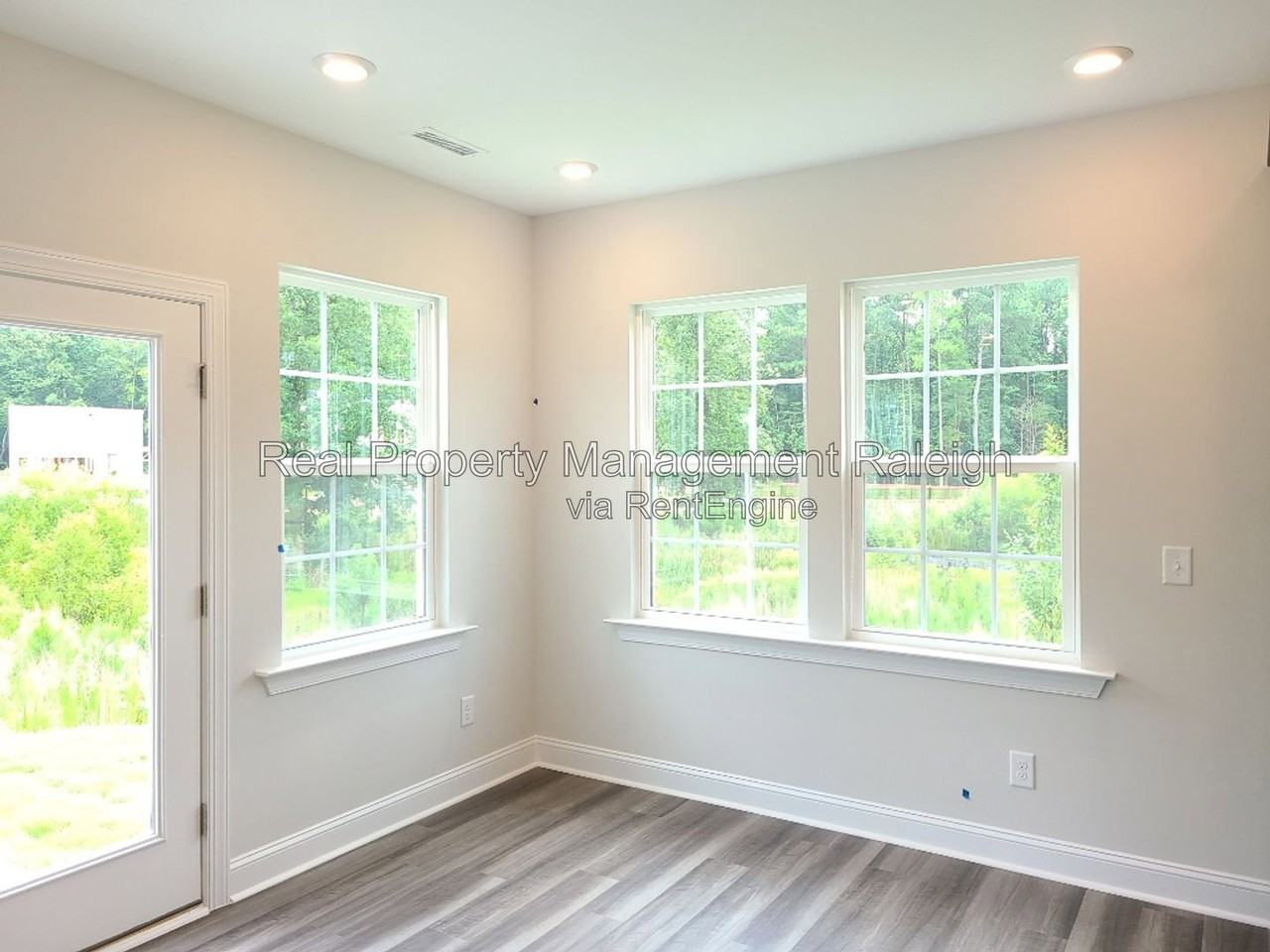 704 Wrights Creek Way - Photo 4 of 17