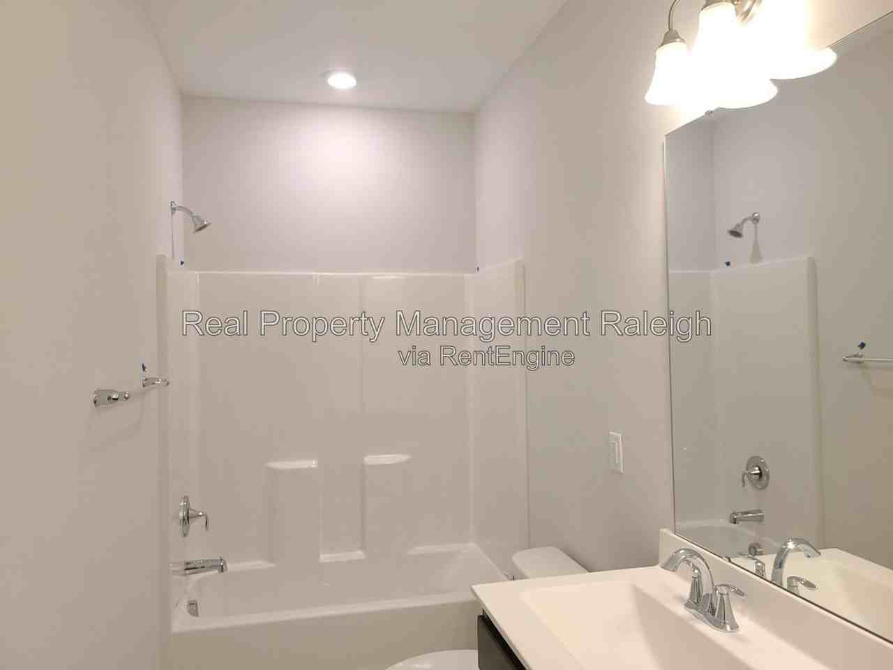 704 Wrights Creek Way - Photo 7 of 17