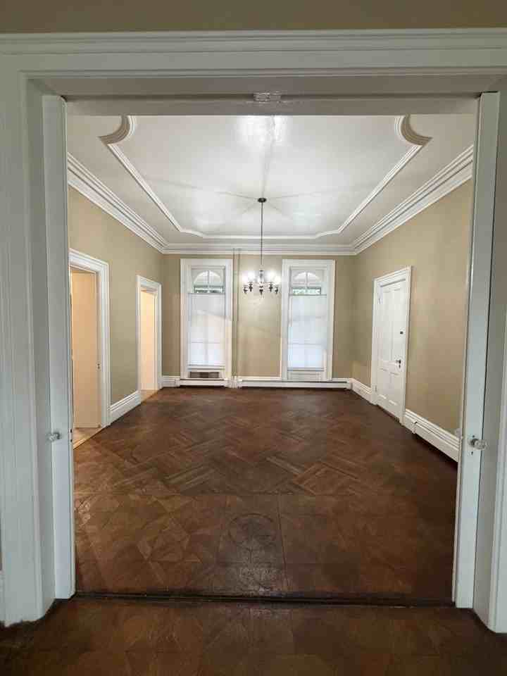 210 Locust St #1 - Photo 7 of 23