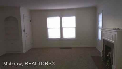 1561 S Gillette Ave - Photo 2 of 17