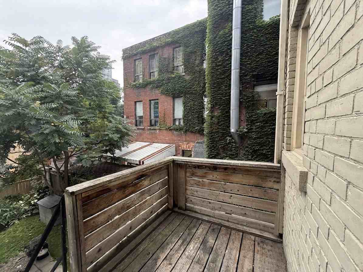 181 Gerrard St E #301 - Photo 5 of 26