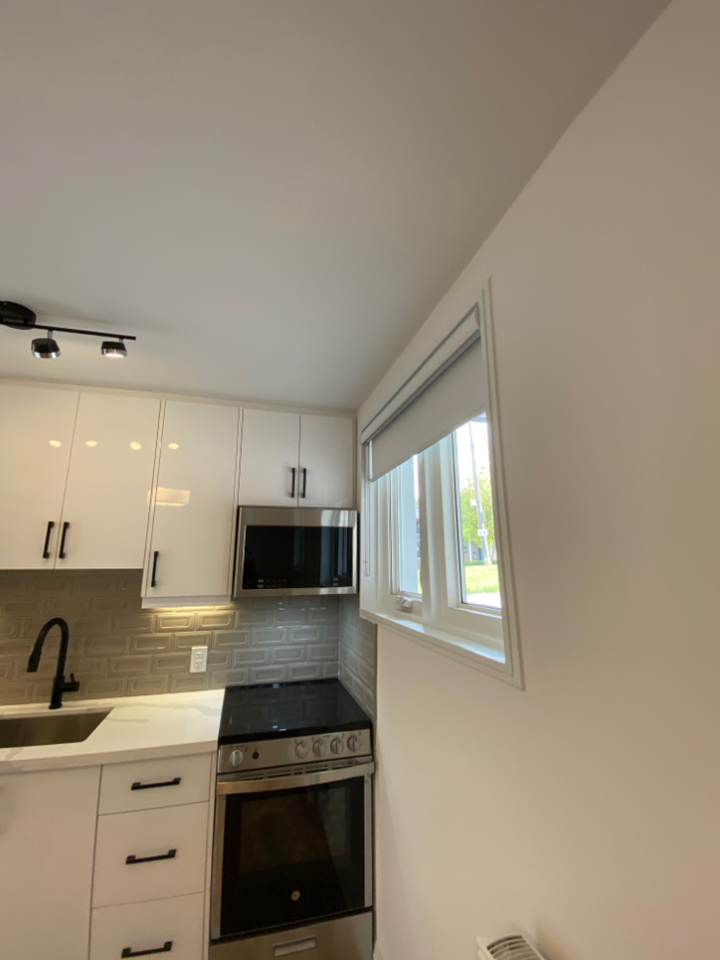 2520 Bloor St W #23 - Photo 2 of 22