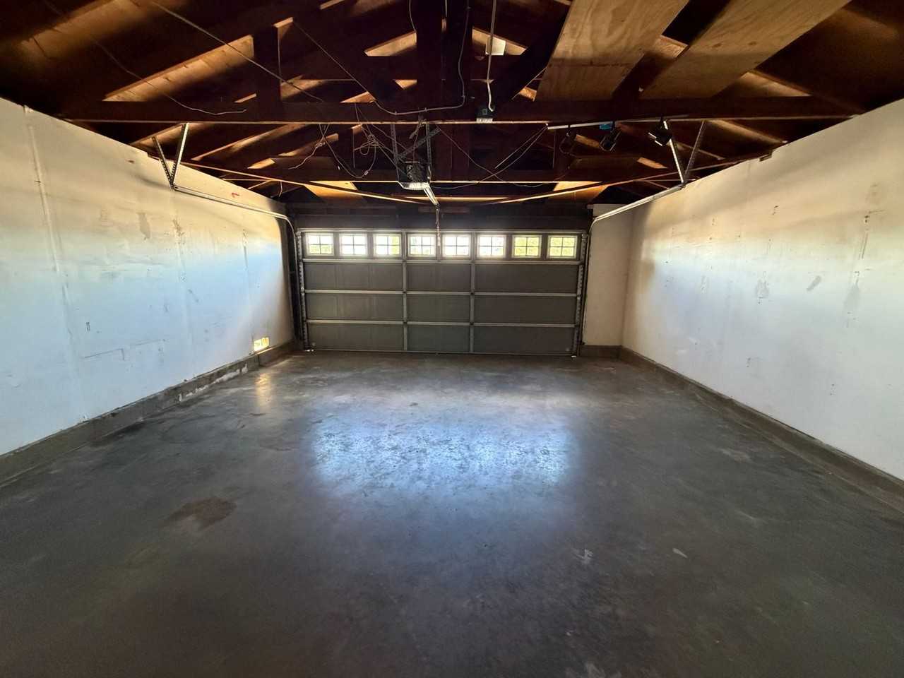 1642 Dover Ave - Photo 4 of 18