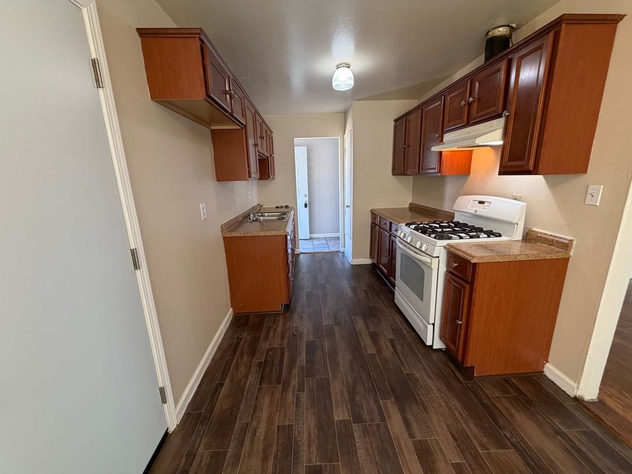 1642 Dover Ave - Photo 7 of 18