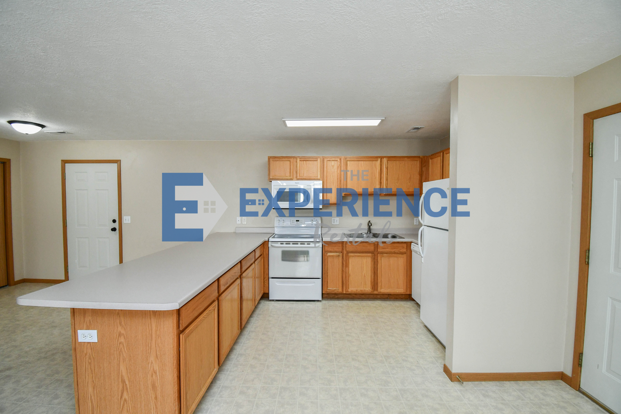1420 E Redwood Blvd - Photo 7 of 27