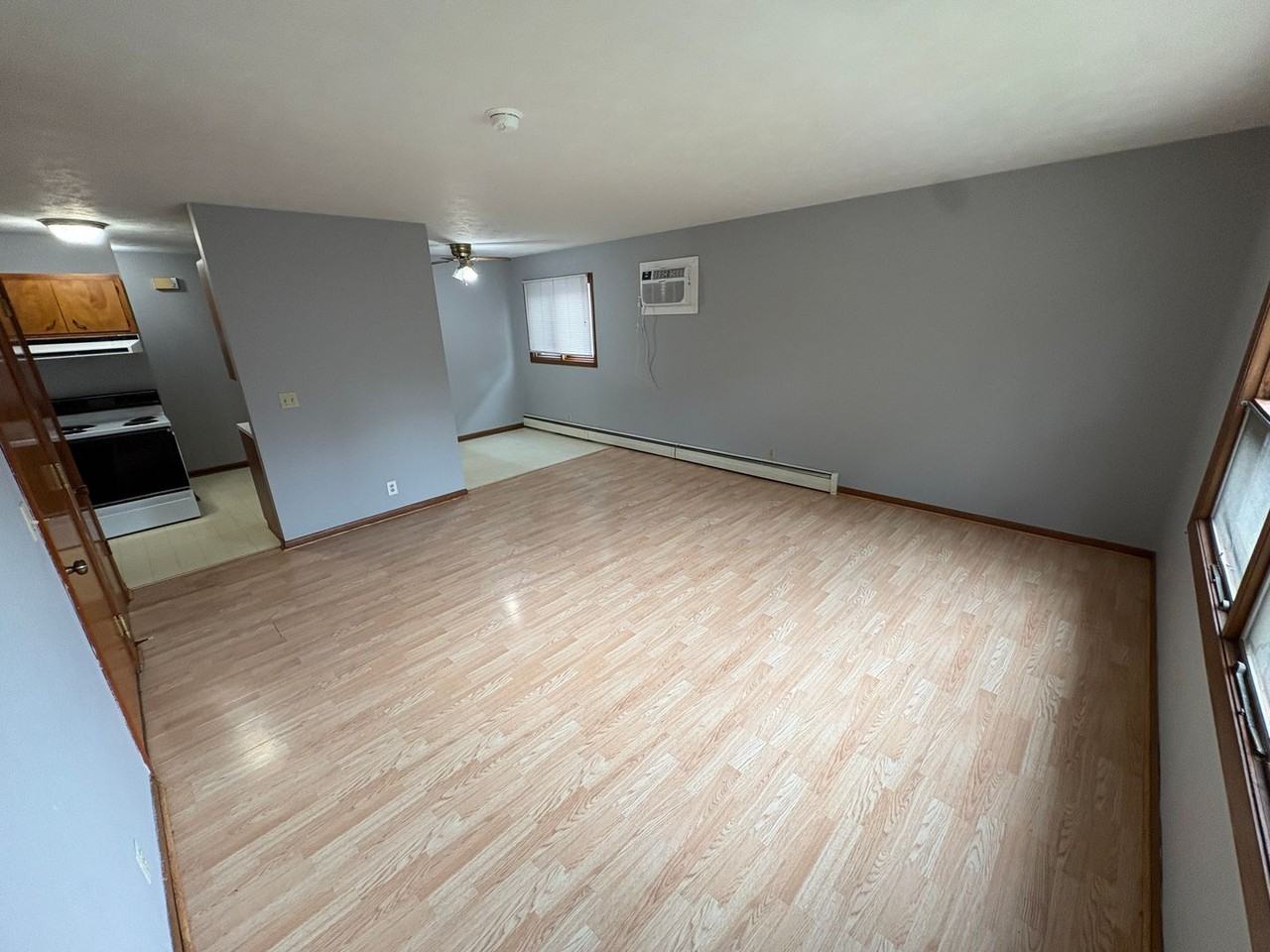 4918 Walker - Photo 3 of 28