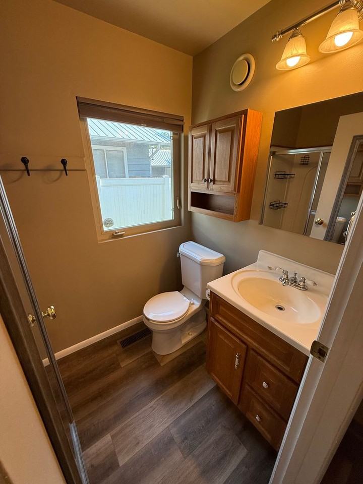 532 Parkhill Dr - Photo 6 of 11