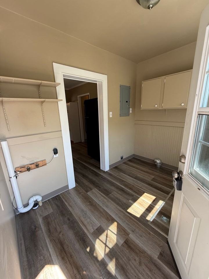 532 Parkhill Dr - Photo 7 of 11