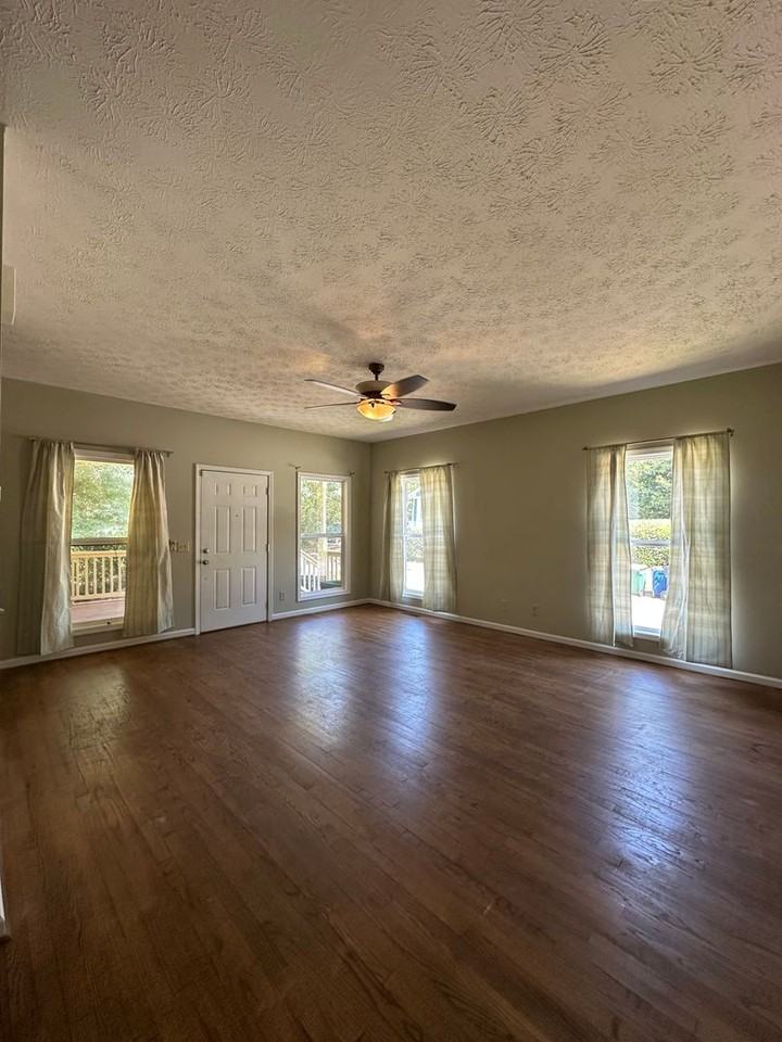 197 Marlin St - Photo 6 of 48