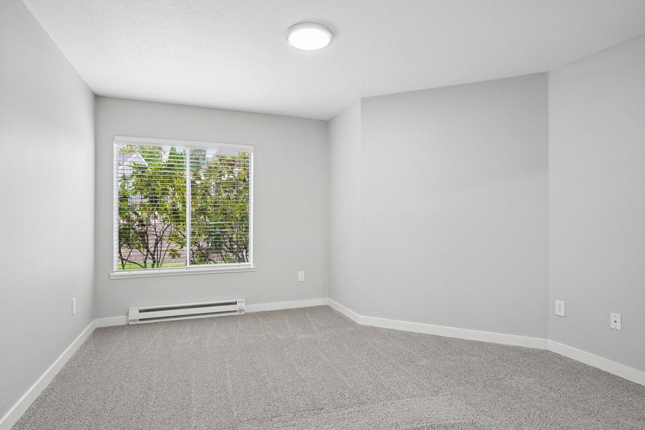 Sterling Pointe - Photo 6 of 27