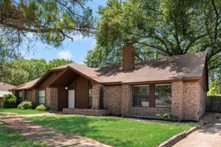 208 E Denton Dr - Photo 1 of 1