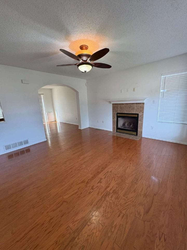 1635 S Canoe Creek Dr - Photo 4 of 31