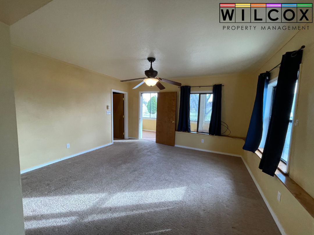 713 Acoma Pl #A - Photo 4 of 17