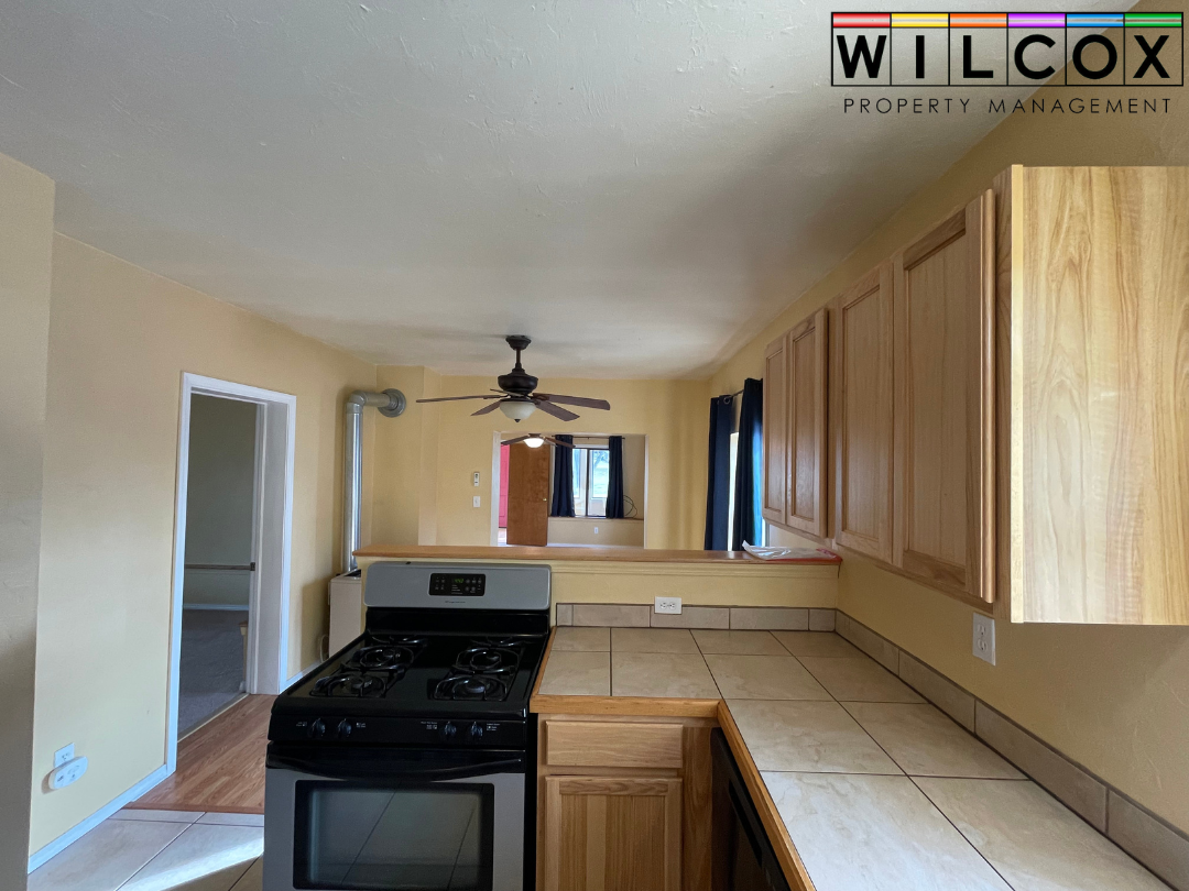 713 Acoma Pl #A - Photo 7 of 17