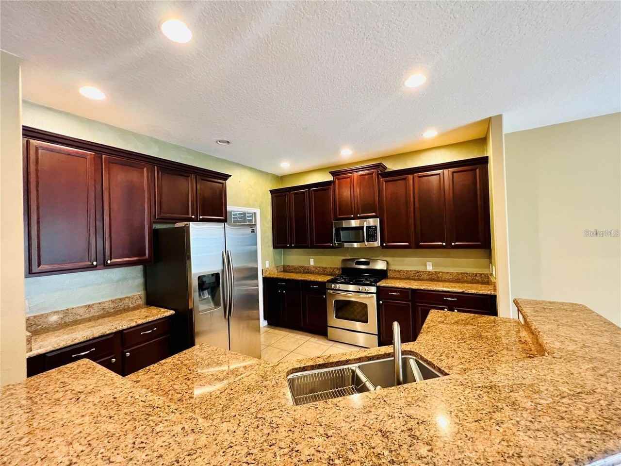 13920 Bluebird Pond Rd - Photo 2 of 21