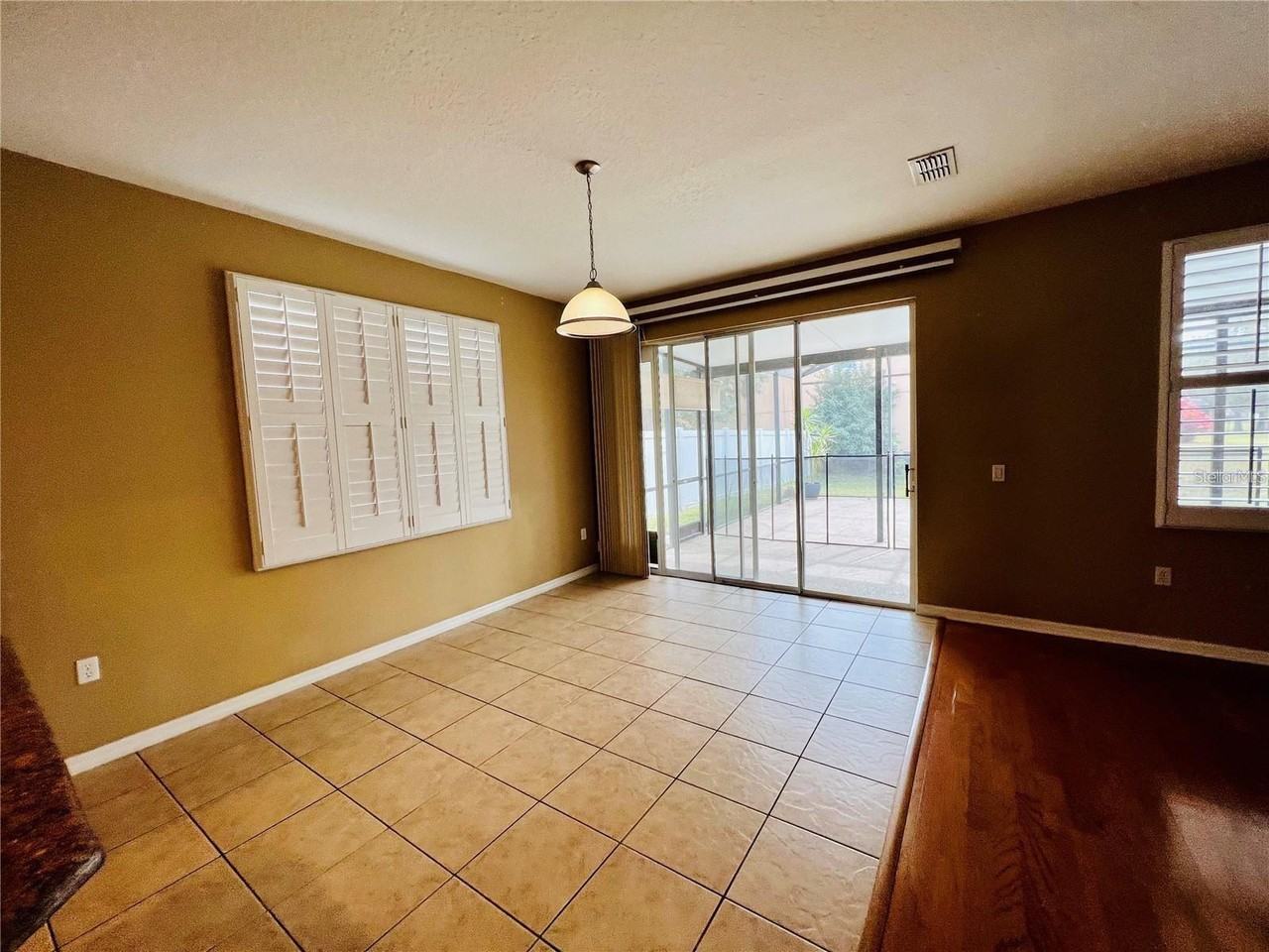 13920 Bluebird Pond Rd - Photo 5 of 21