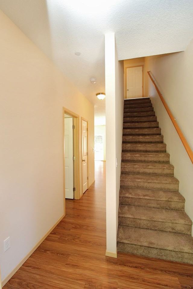 15808 Sw Division St - Photo 4 of 33