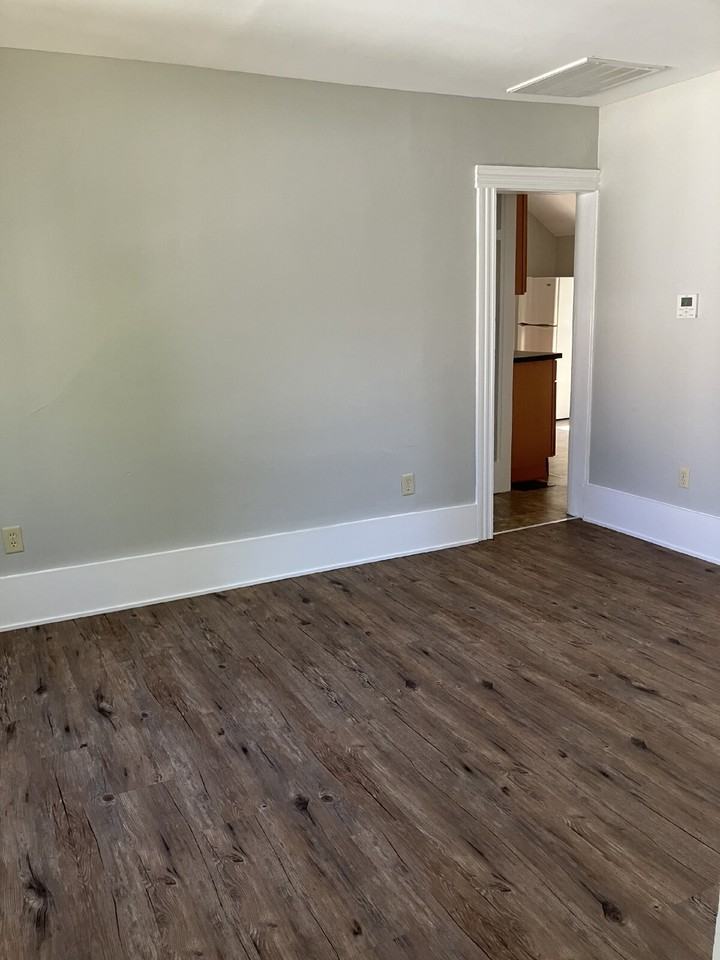 23 Woodlawn Ave Apt 2a #2A - Photo 5 of 17