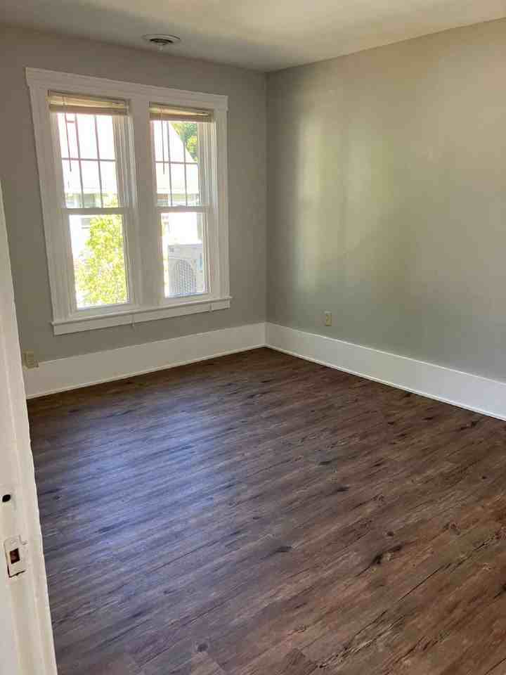 23 Woodlawn Ave Apt 2a #2A - Photo 7 of 17