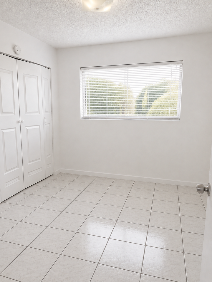 Westland Manor - Photo 3 of 13