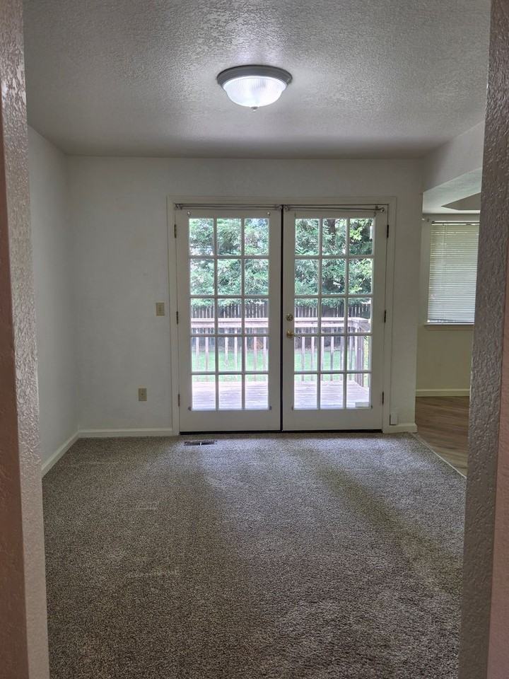 3706 Mount Ashland Ave - Photo 6 of 38