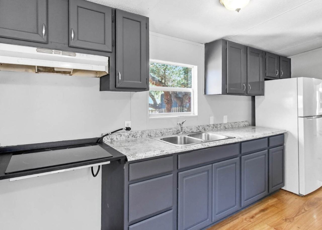 1250 Arcadia Dr - Photo 6 of 20