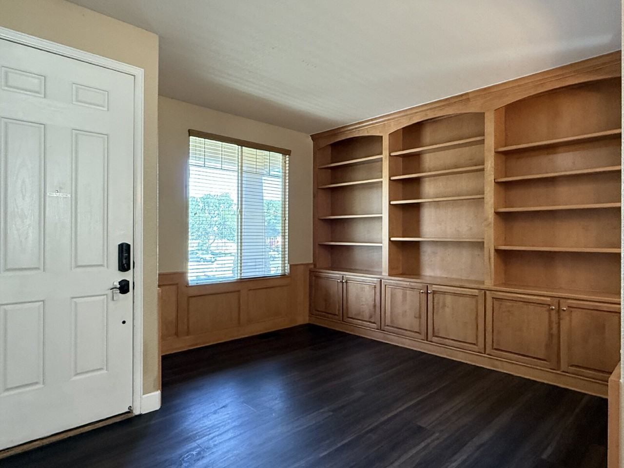 17562 E 104th Way - Photo 5 of 50