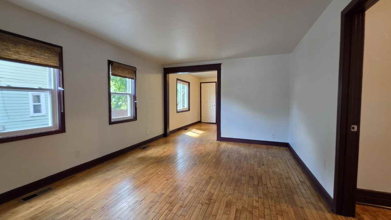 1115 N Richmond St - Photo 5 of 20