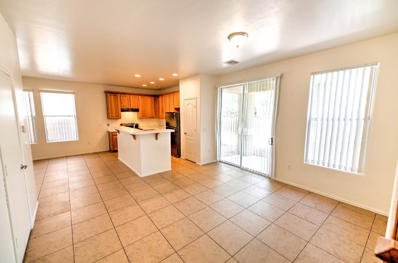 8059 E Cabinet St - Photo 2 of 27