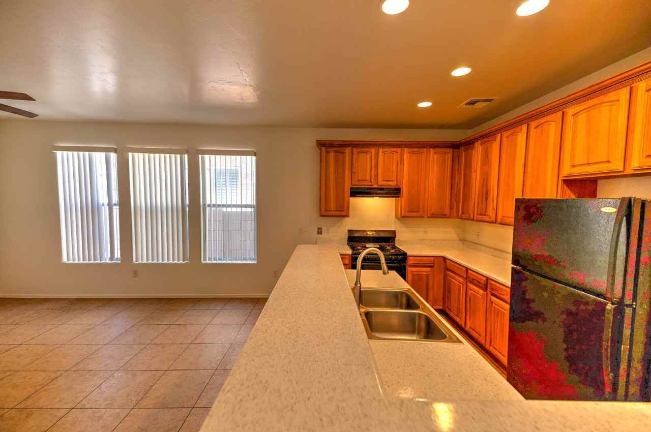 8059 E Cabinet St - Photo 6 of 27