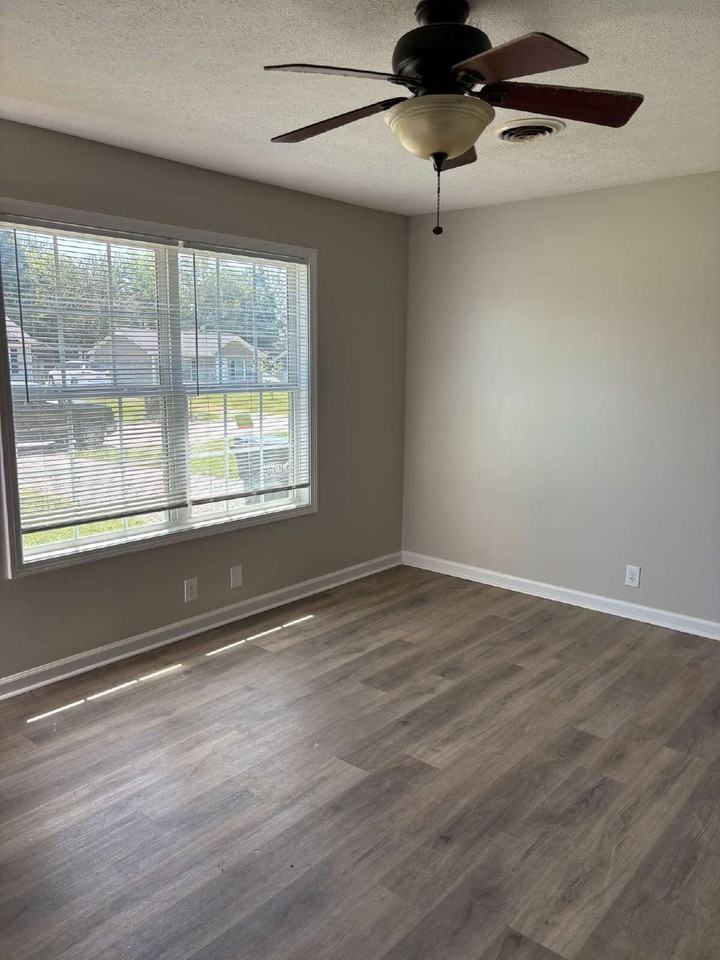 119 Gail St - Photo 5 of 6