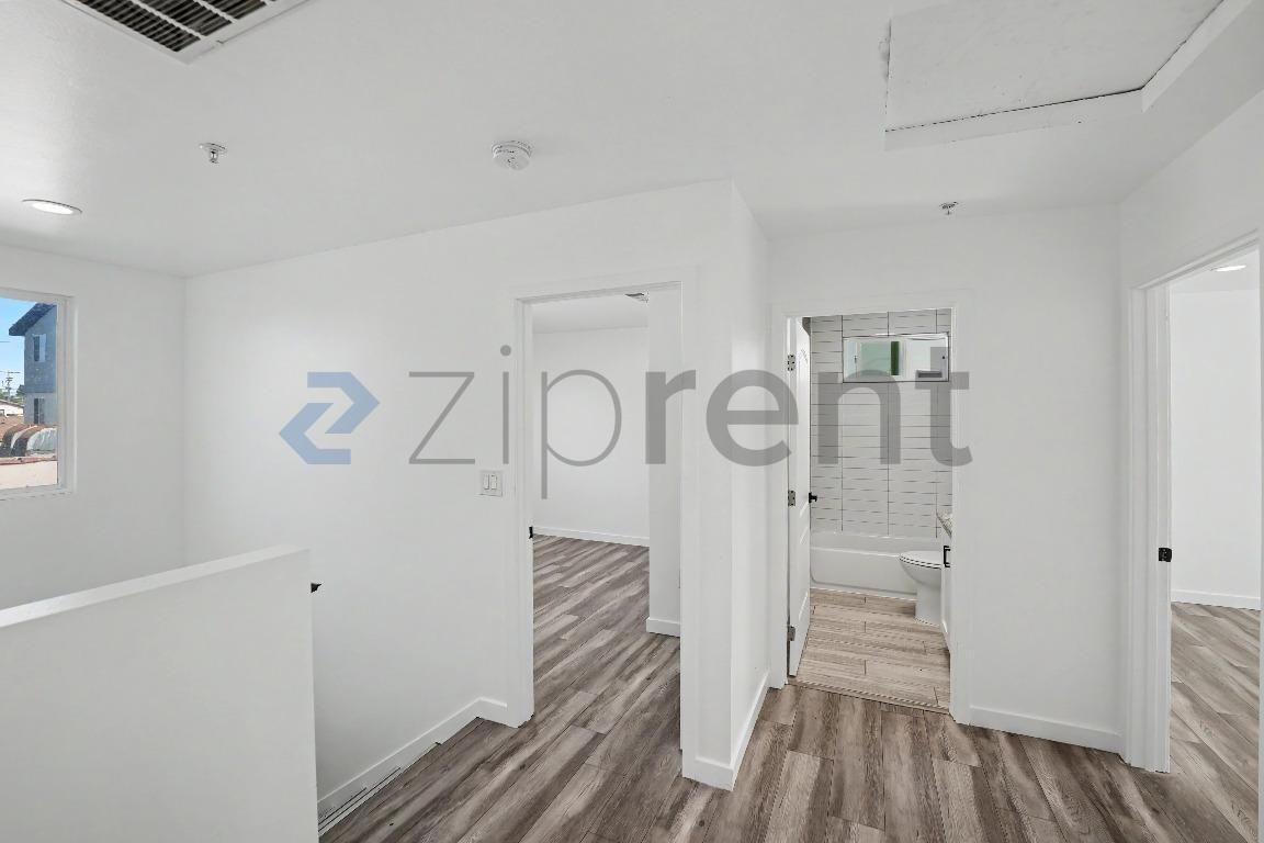 826 W 80th St - Photo 7 of 15