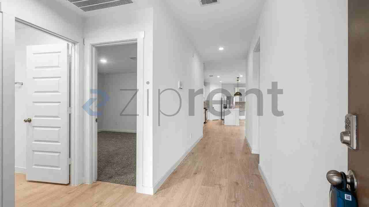 4318 Kircher Park Ln - Photo 4 of 24