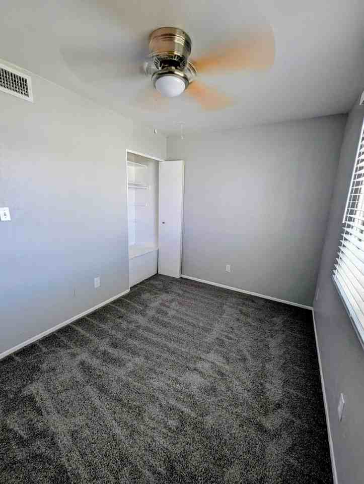 2640 W Coolidge St - Photo 6 of 14