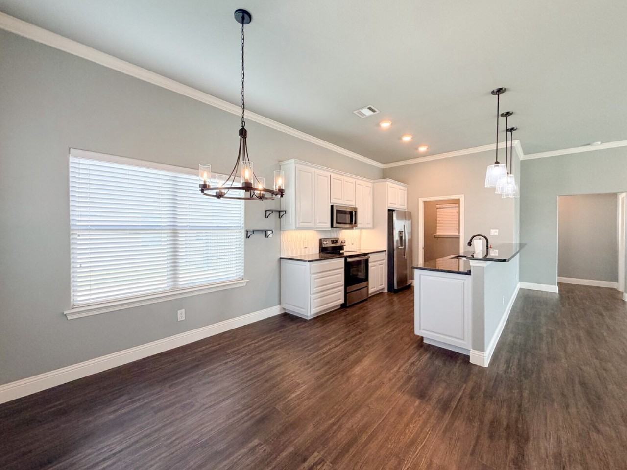 1593 Lizzie Ln - Photo 5 of 30