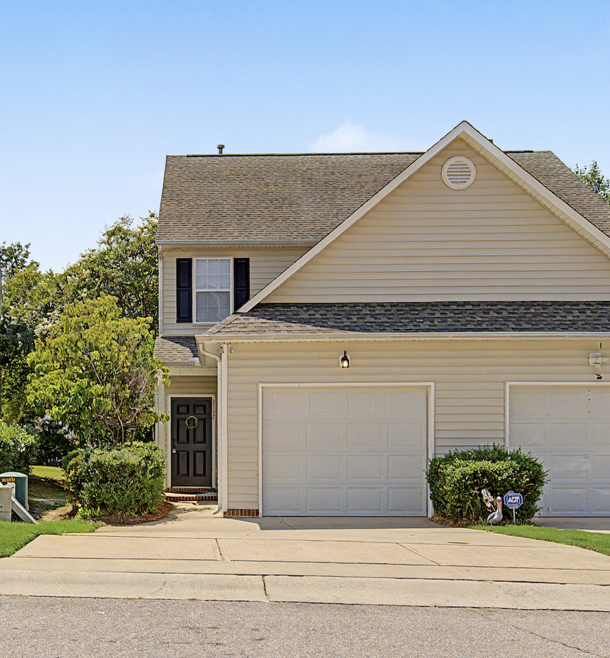 2117 Metacomet Way - Photo 3 of 40