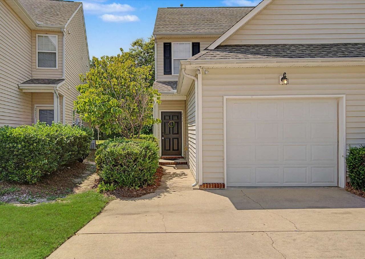2117 Metacomet Way - Photo 4 of 40
