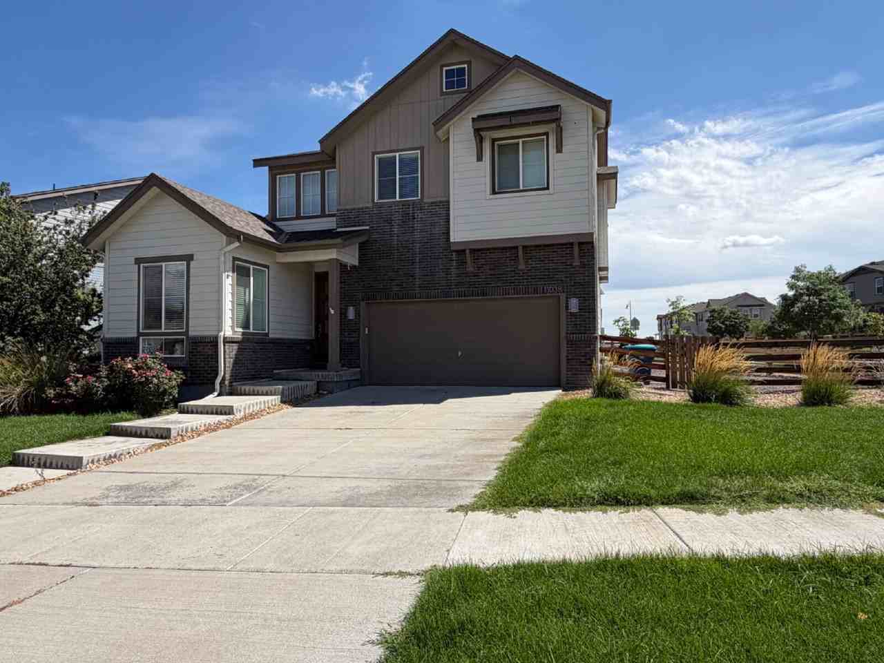 11038 Rifle Ct - Photo 2 of 15